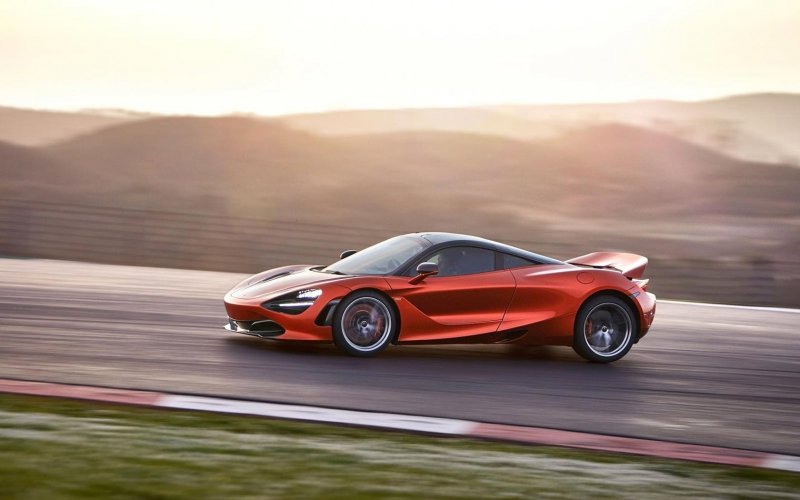 MCLAREN 720s