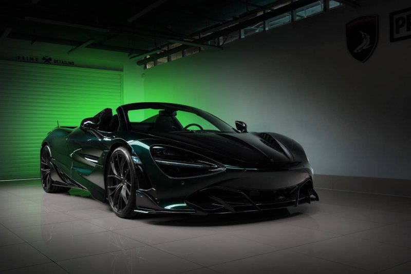 MCLAREN 720s зелёный