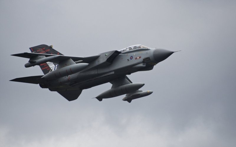 Истребителей-бомбардировщиков Tornado