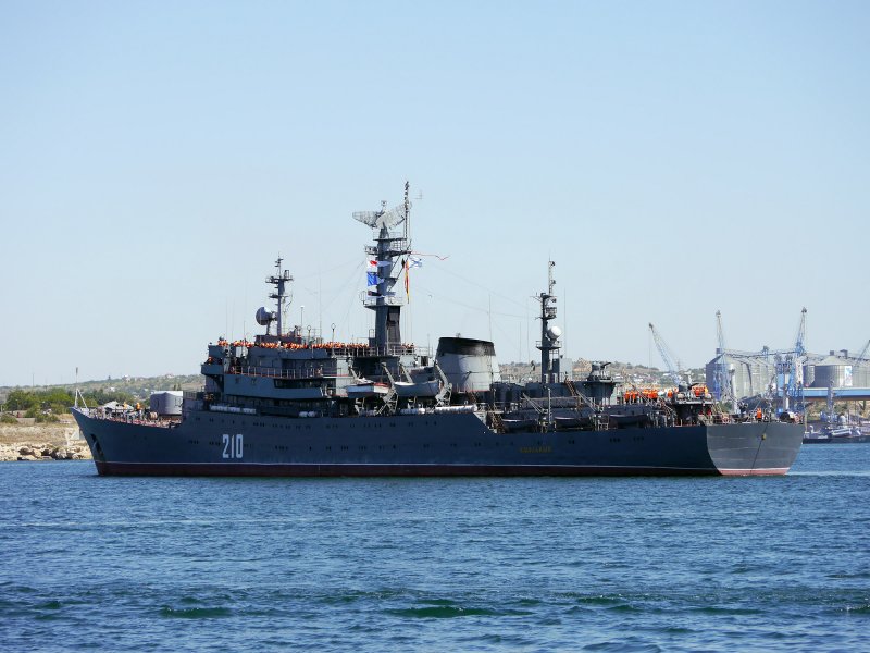Корабль ВМФ Смольный