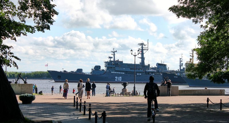 Учебный корабль ВМФ России «Смольный»
