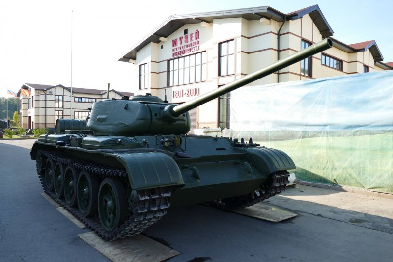 Танк т44 в Венгрии
