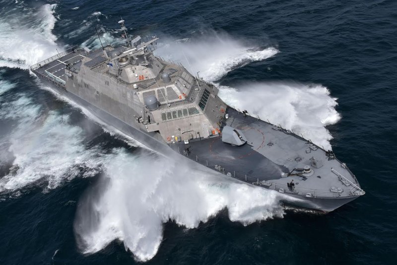 Корабль ВМС США USS LCS-2