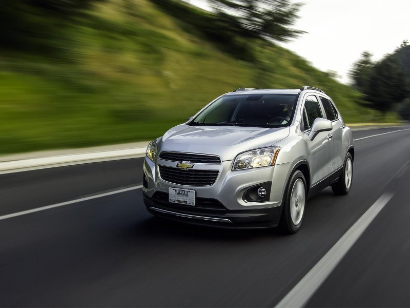 Chevrolet Tracker 2015 черный