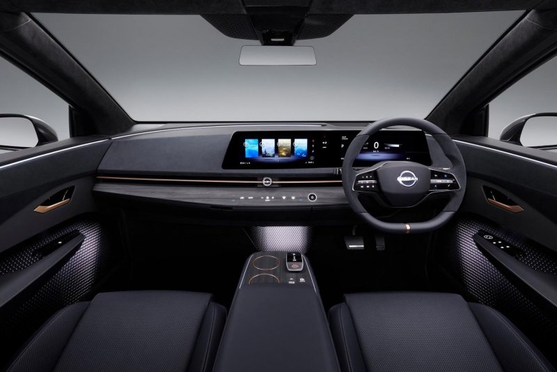 Nissan Ariya салон
