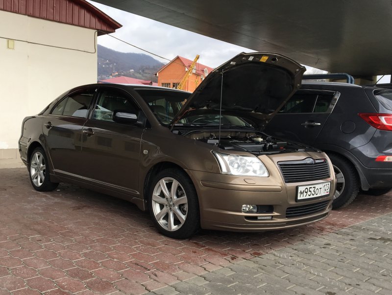 Toyota Avensis 4
