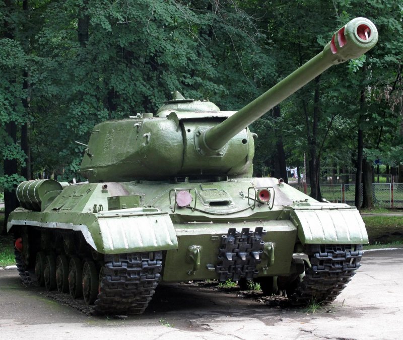 Танк ИС-1 И кв-3