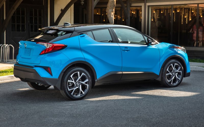 Тойота c-HR 2019