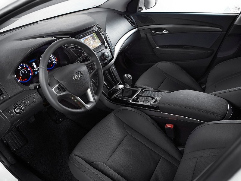 Hyundai i40 салон