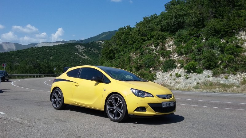 Opel Astra GTC 1.4 турбо