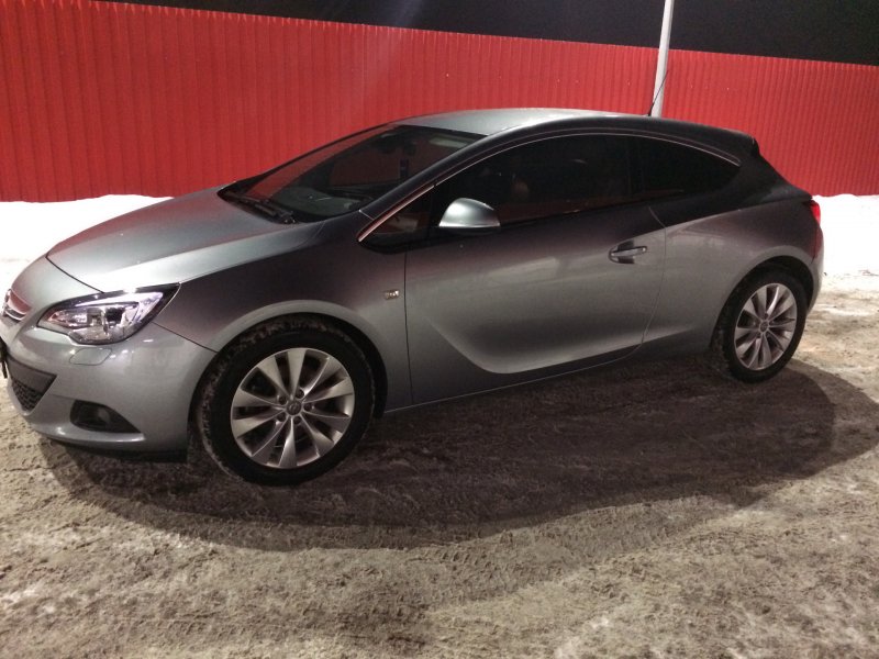 Opel Astra GTC 1.4