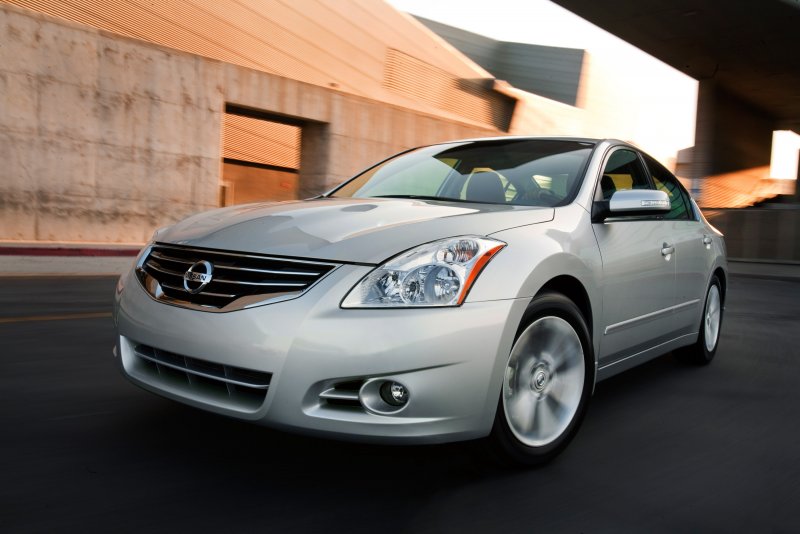Nissan Altima 2010 седан