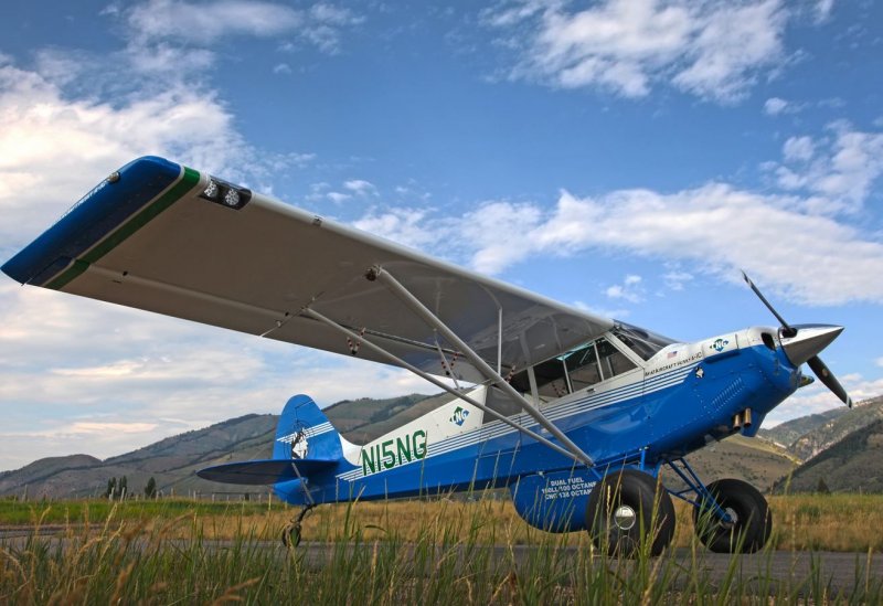Самолета Aviat Husky