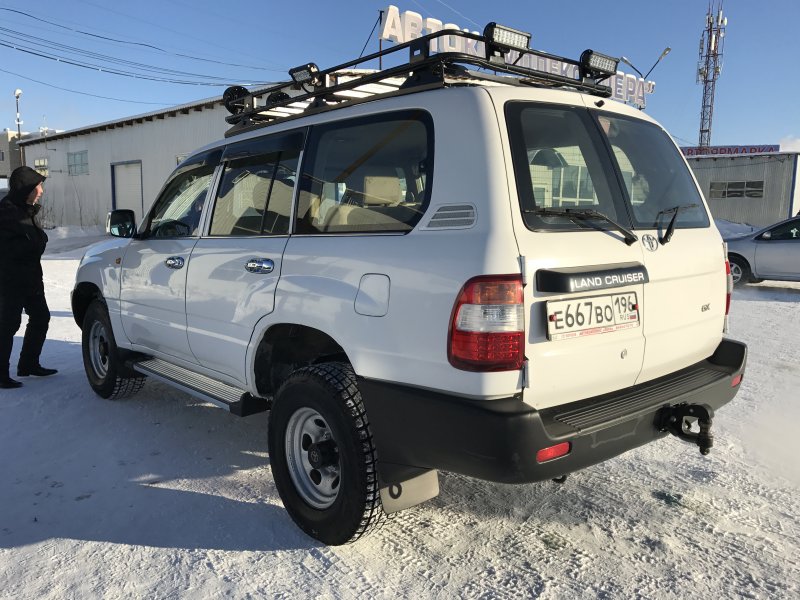 Toyota Land Cruiser 105
