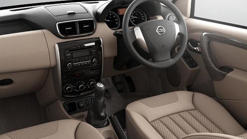 Nissan Terrano 2015 салон