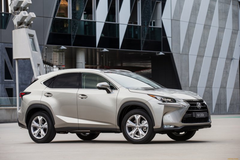 Lexus NX 200 салон