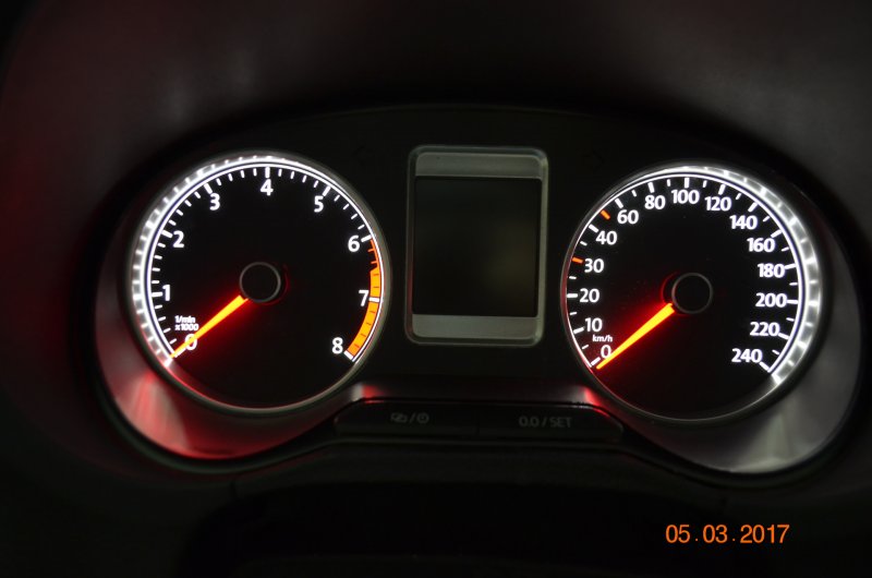 Volkswagen Polo 2013 приборная панель