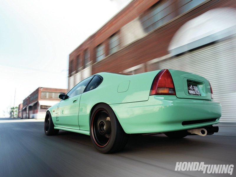 Черная Honda Prelude 4 200 л с