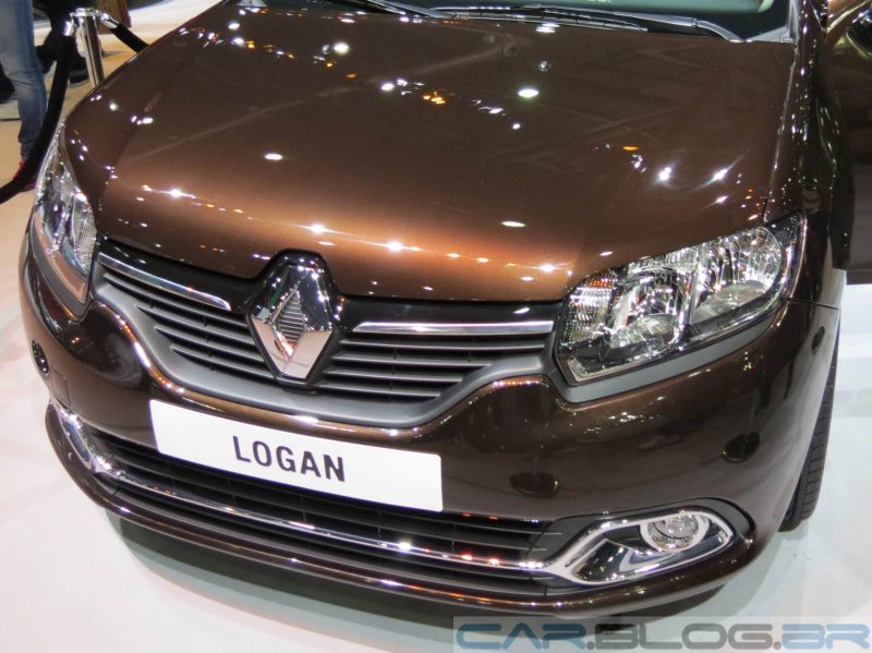 Renault Logan Stepway 2020 коричневый металлик