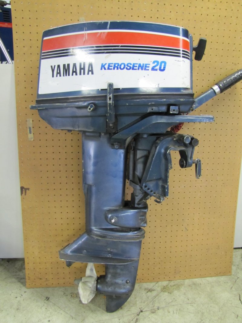 Лодочный мотор Suzuki 40 л.с.