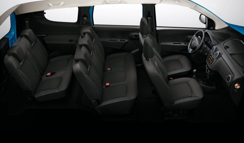 Новый кроссовер Renault Triber