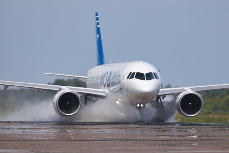 МС-21 самолет