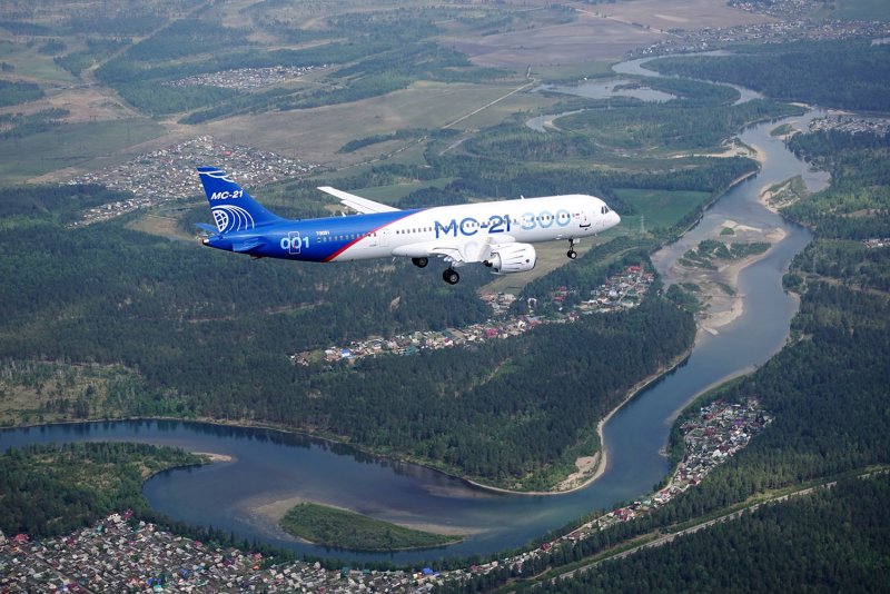 Самолет Иркут МС-21