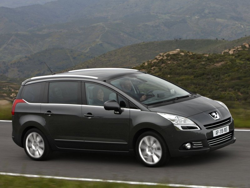 Новый Peugeot 5008