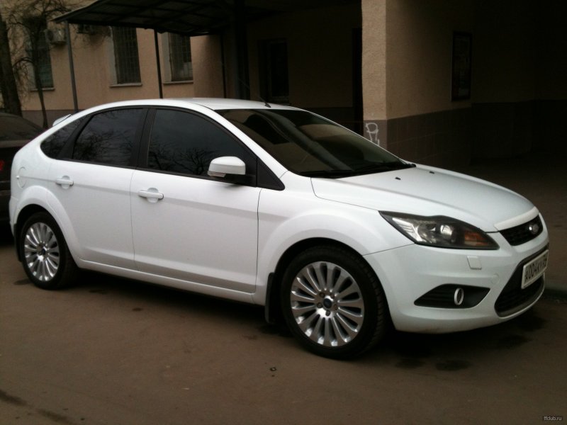 Ford Focus 2 белый