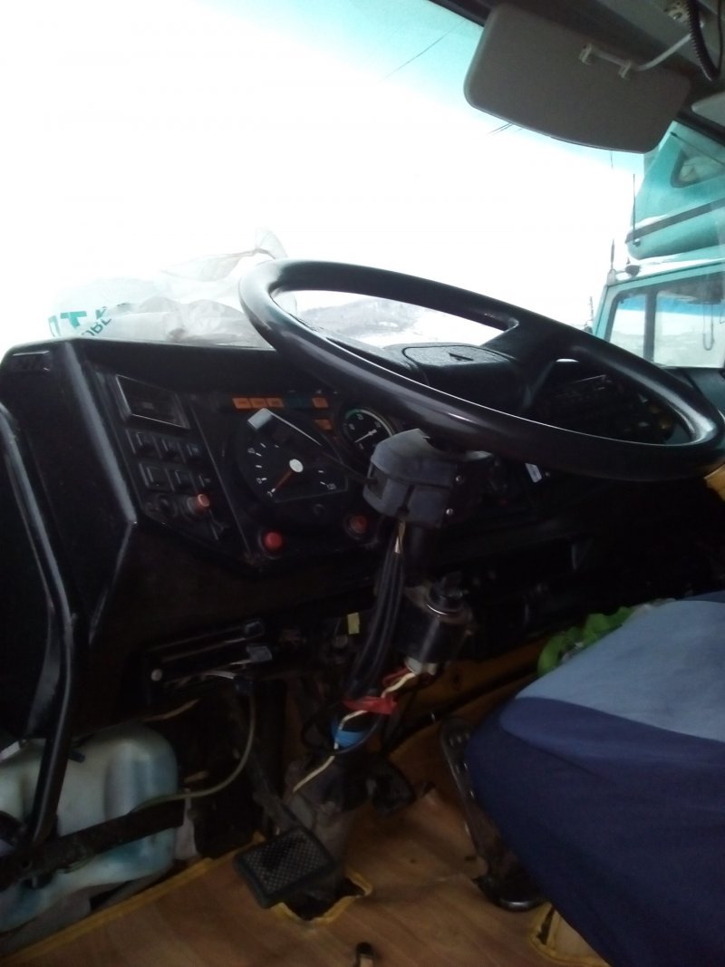 КАМАЗ 4308 С открытым капотом