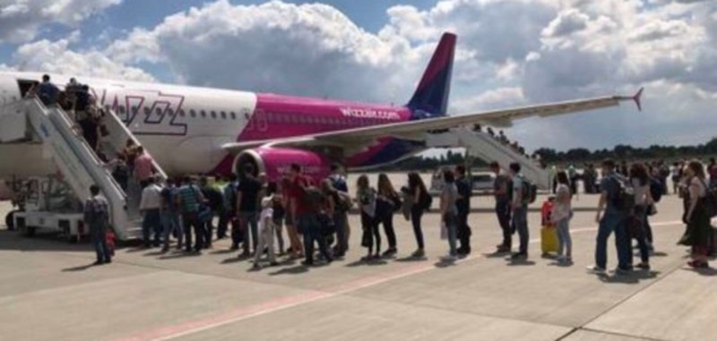 Самолет Галицкого в аэропорту Краснодара