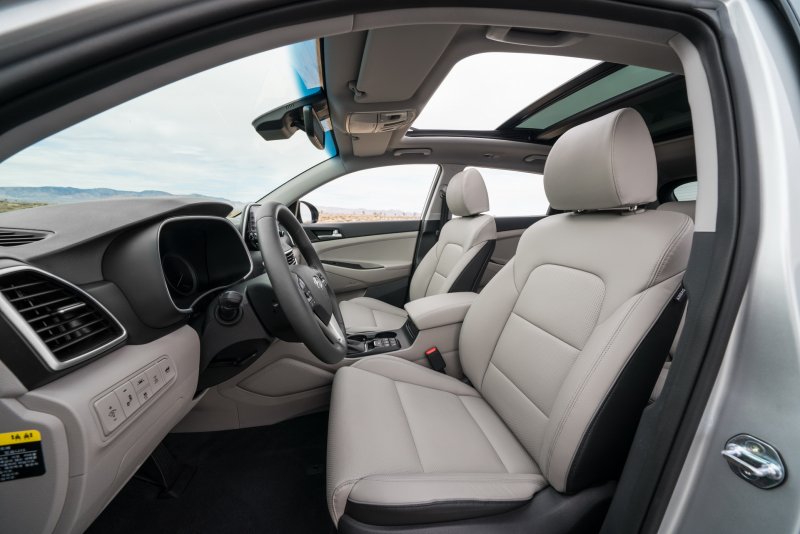 Hyundai Tucson 2019 интерьер