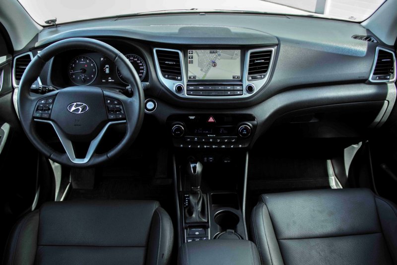 Hyundai Tucson 2017 салон
