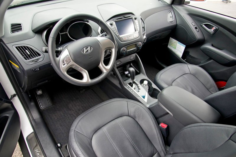 Hyundai Tucson 2012 салон