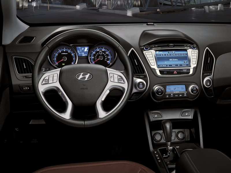 Hyundai Tucson 2012 салон