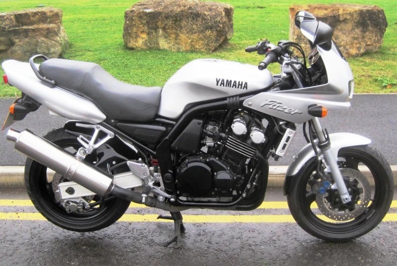 Yamaha FZS 600 2003