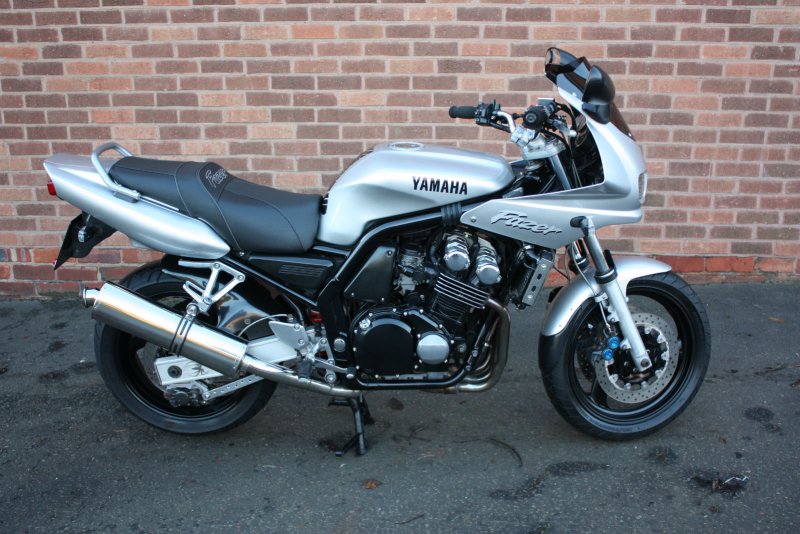 Yamaha fazer 600 желтый