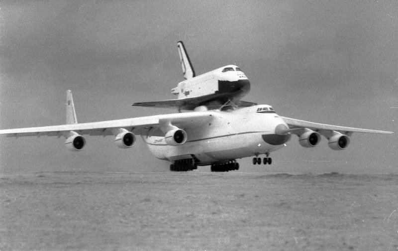 АН-225 Мрия и Буран фото