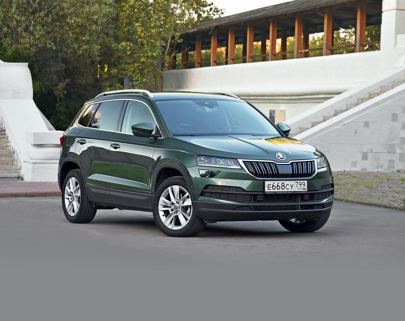 Skoda Karoq зеленый