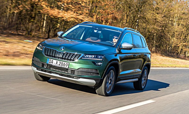 Skoda Karoq зеленый