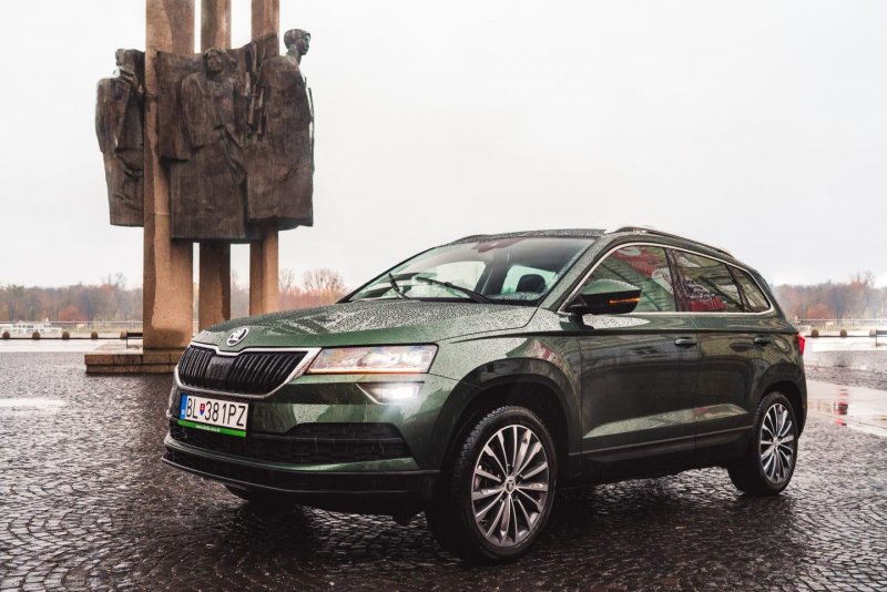 Emerald Green Skoda Karoq 2021