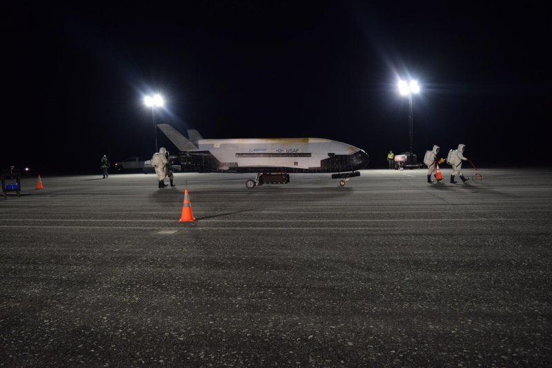 X-37 космический корабль