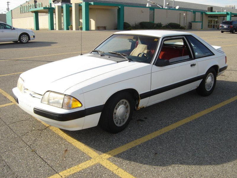Ford Mustang 1990