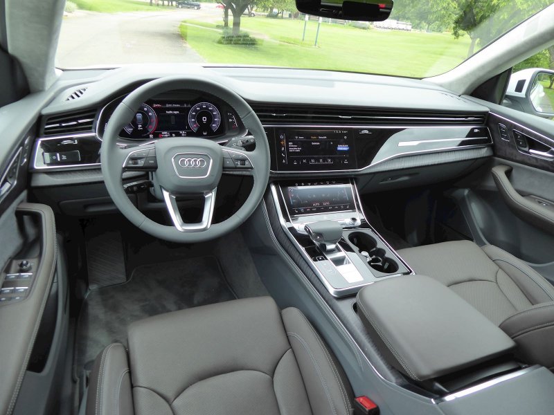 Audi q8 Interior