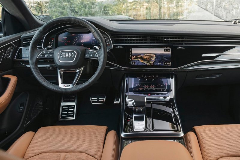 Audi RS q8 салон