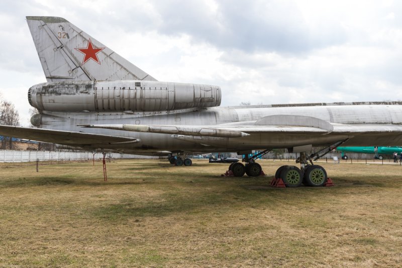 Ту-22р сверхзвуковой самолёт