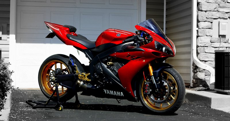 Yamaha r1