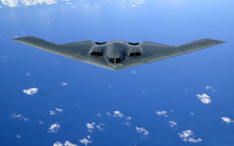 Стелс-бомбардировщик b-2
