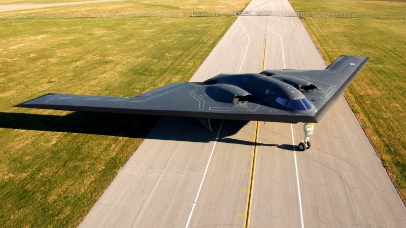 Стелс-бомбардировщик b-2