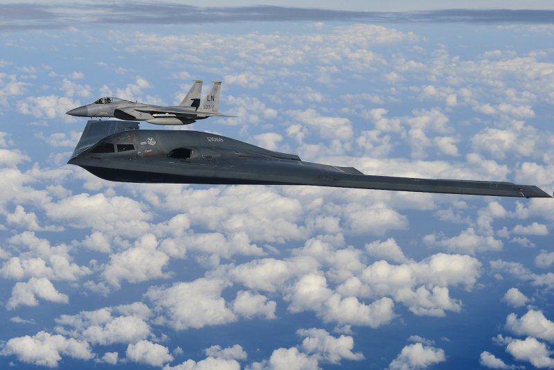 B2 Spirit и f 117